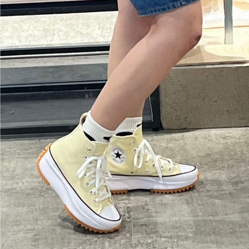 converse runstar high top women’s sneakers size 7